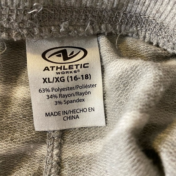 Athletic Works Women’s Stripe Shorts - Picture 4 of 5